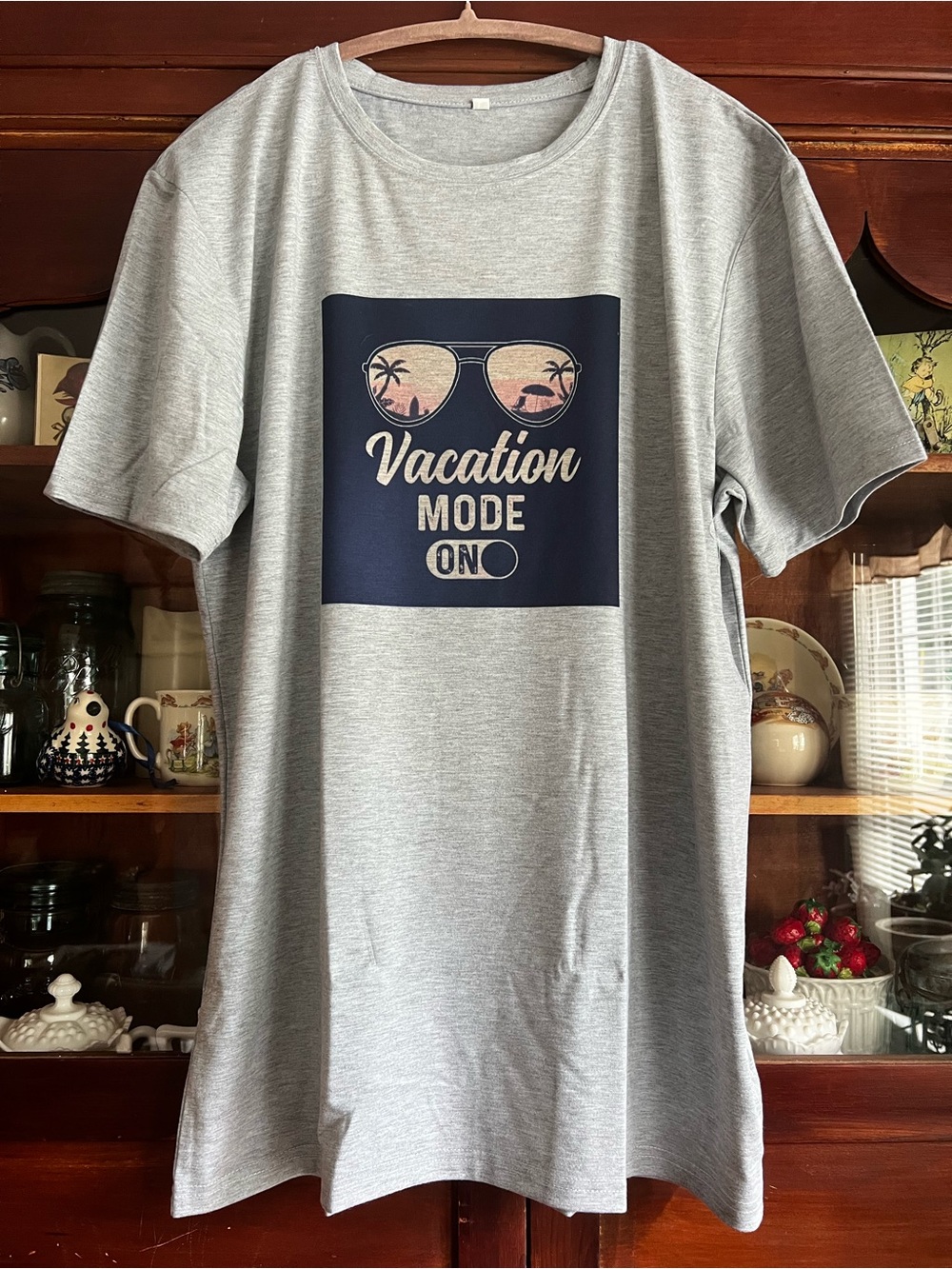 Cricut Gray 'Vacation Mode On' Graphic Tee - Navy & Pink Accent